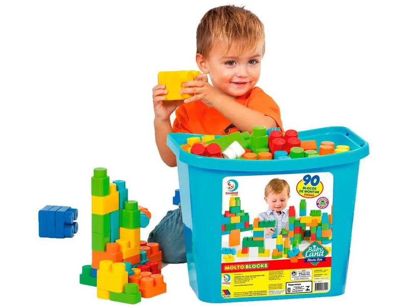 Blocos de montar em caixa de blocos de brinquedos